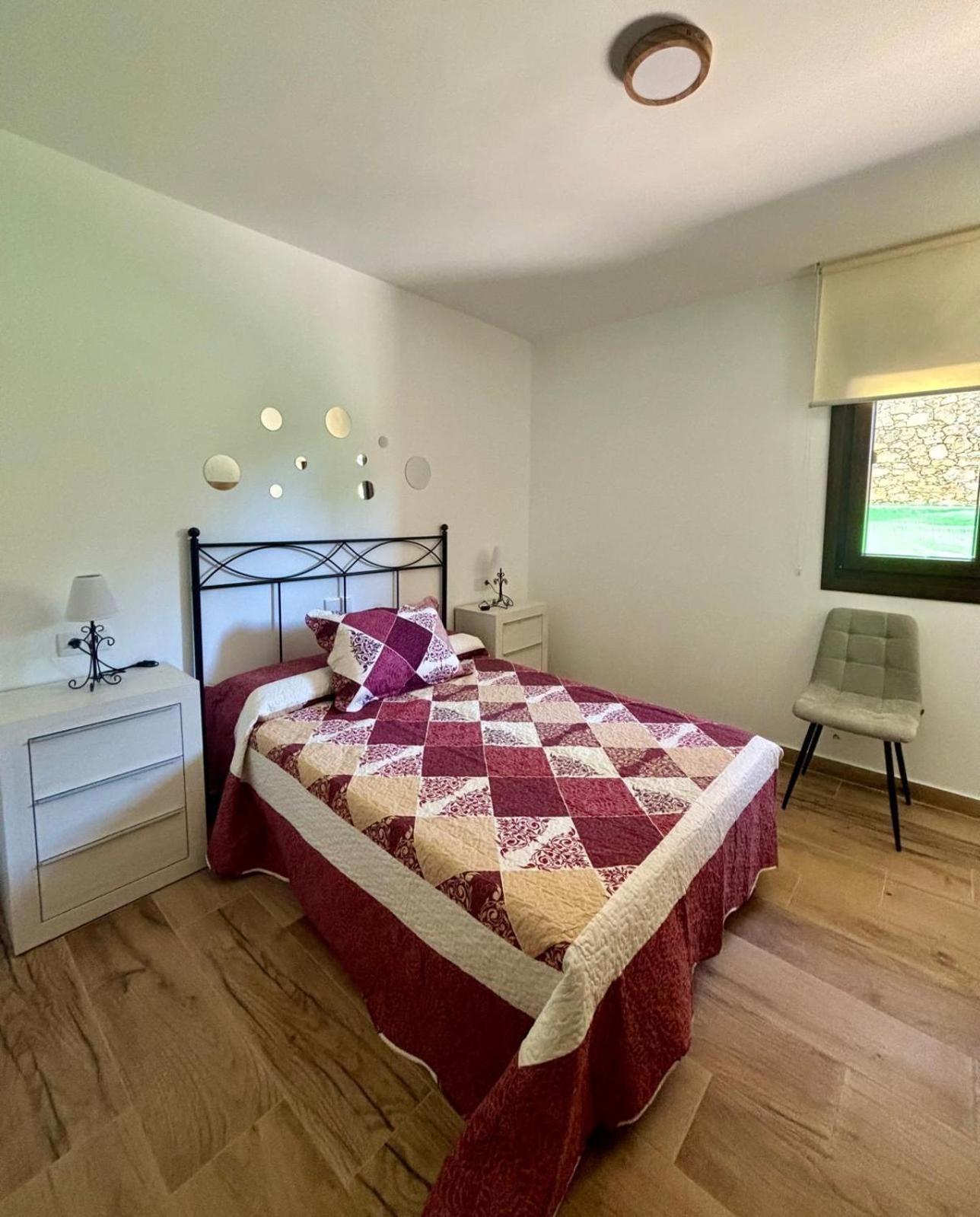 Apartmán El Hondon Del Lugar Hoyos Exteriér fotografie